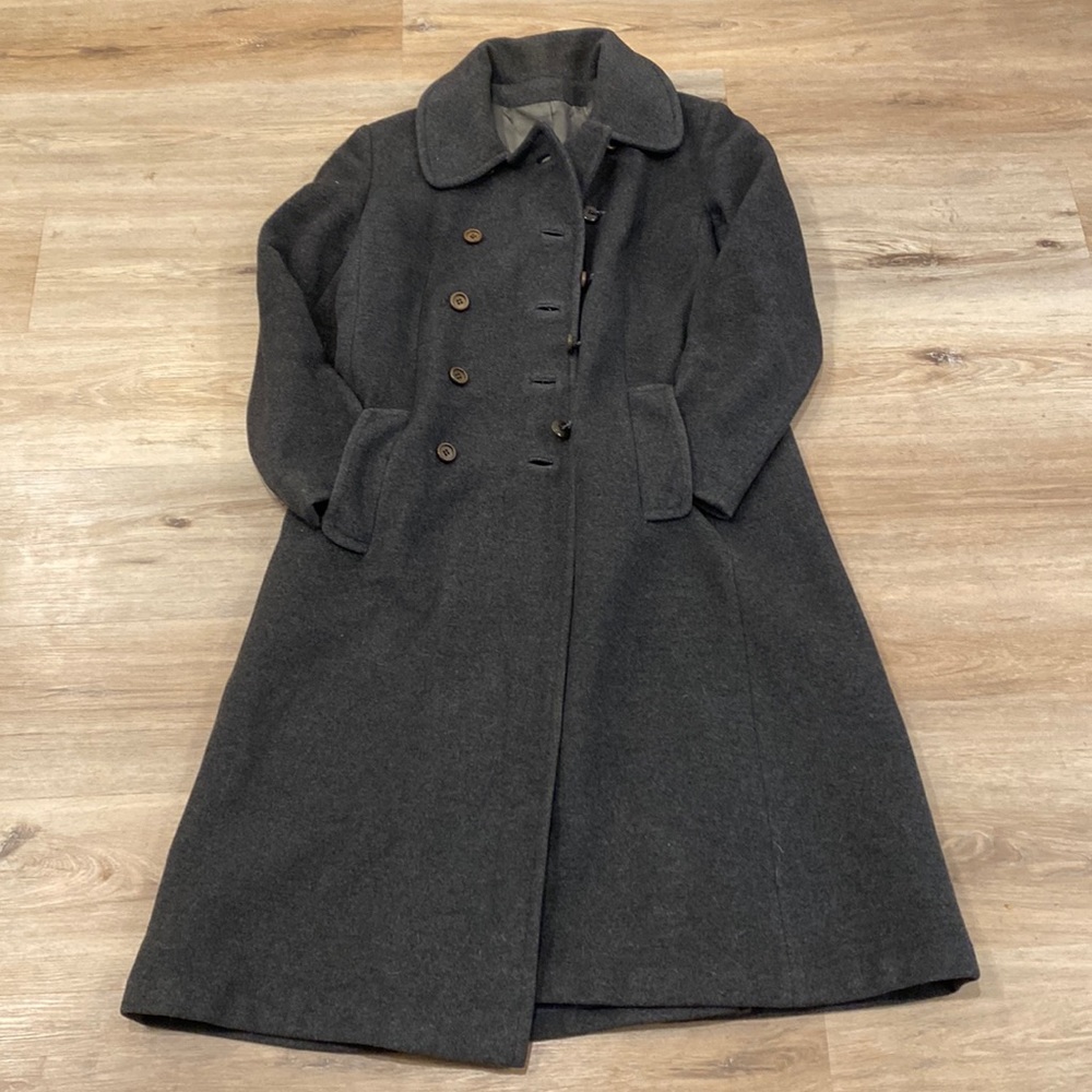 Elegant Gray Women's Coat
